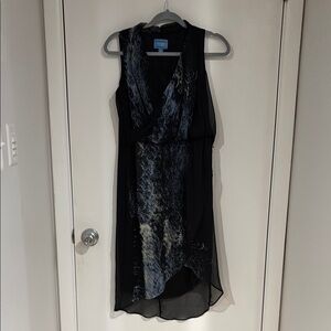 Elegant Black and Blue Sleeveless Dress